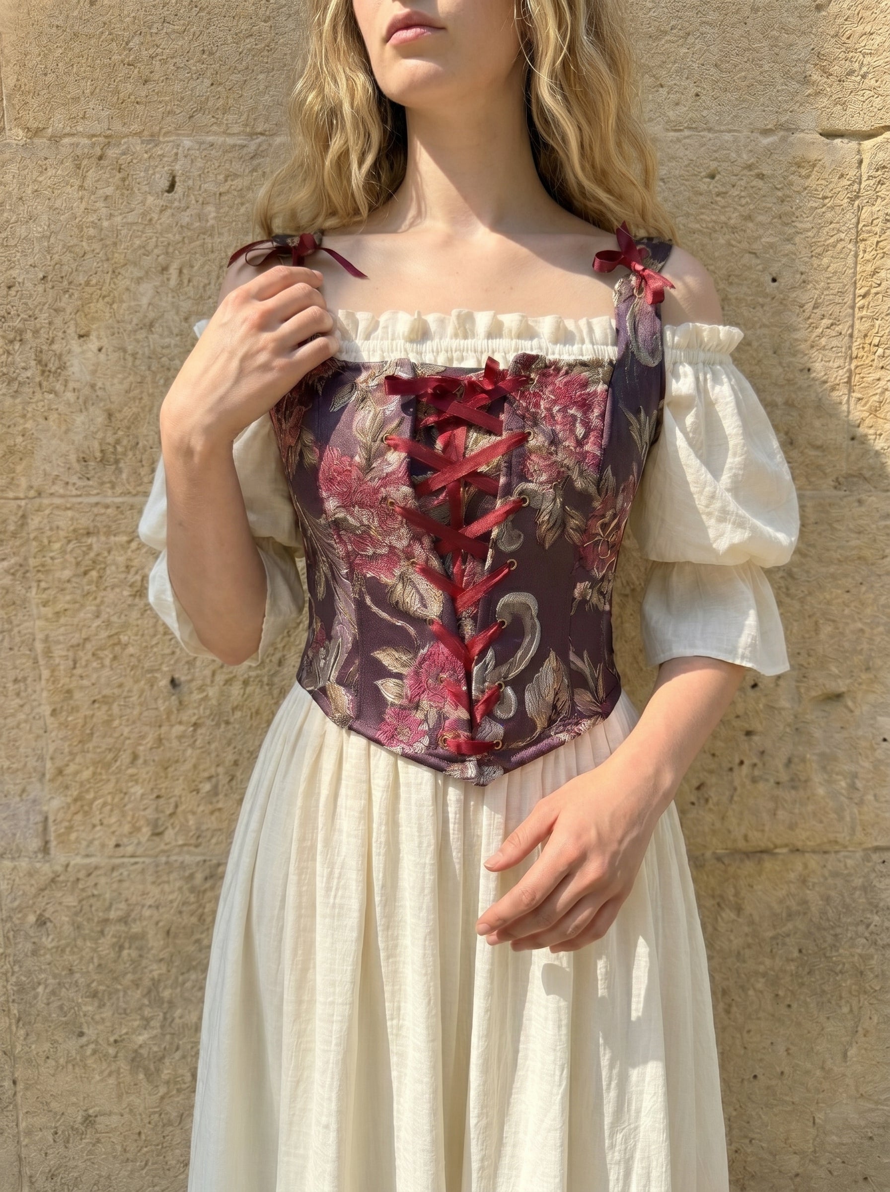 DİANA KORSE BÜSTİYER