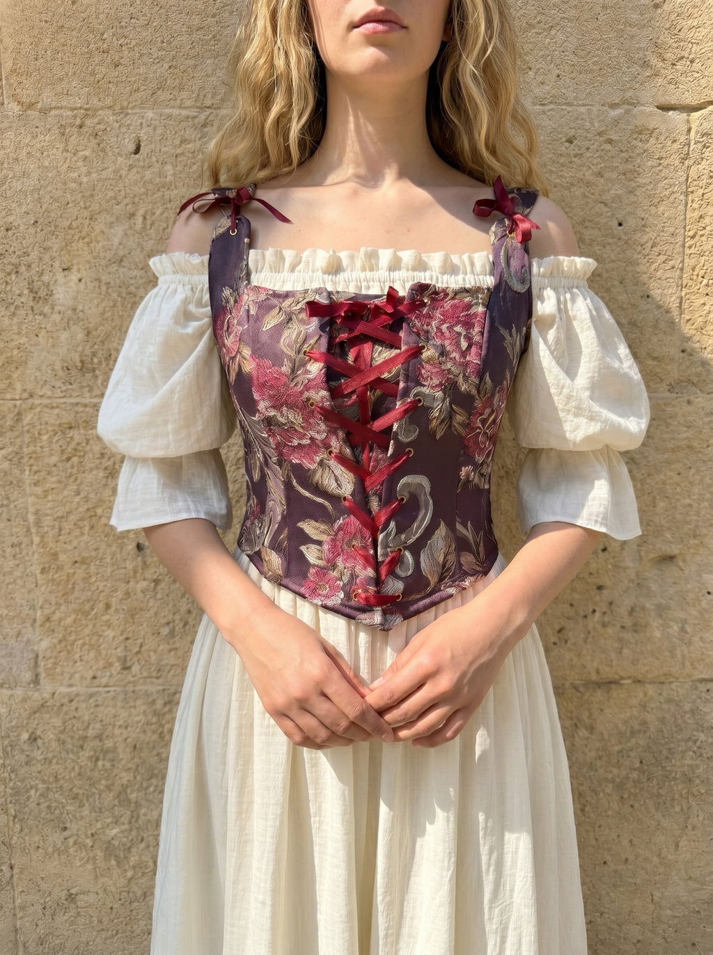DİANA KORSE BÜSTİYER