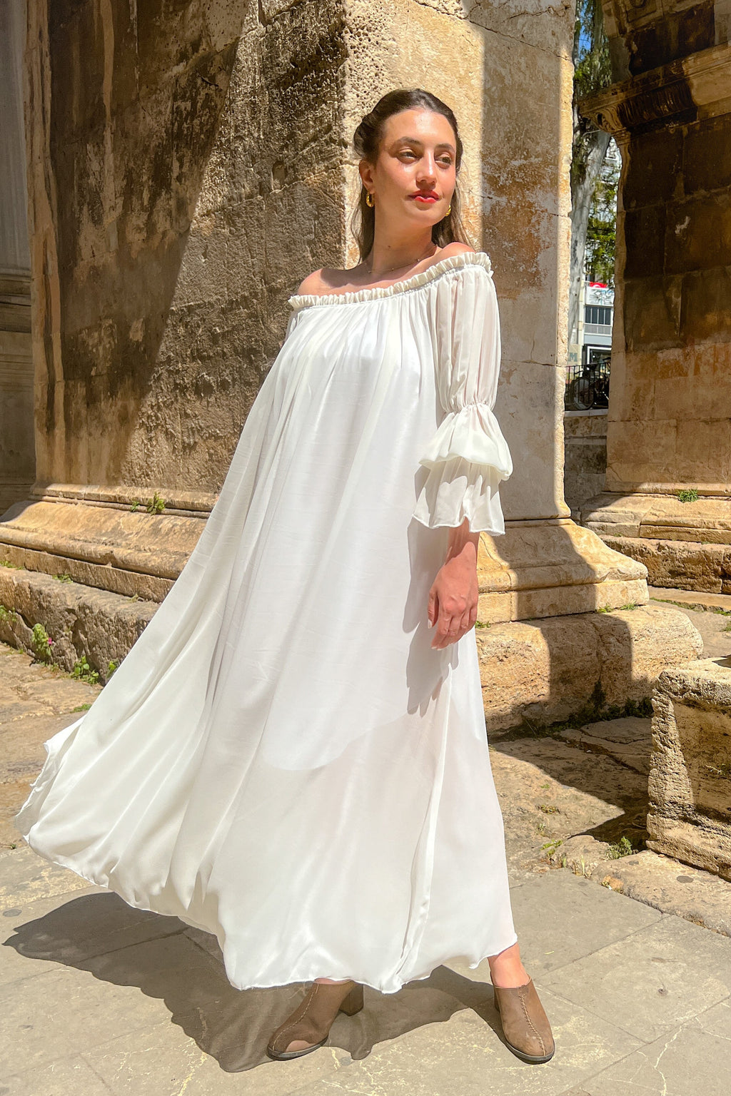 Kırık Beyaz Şifon Elbise