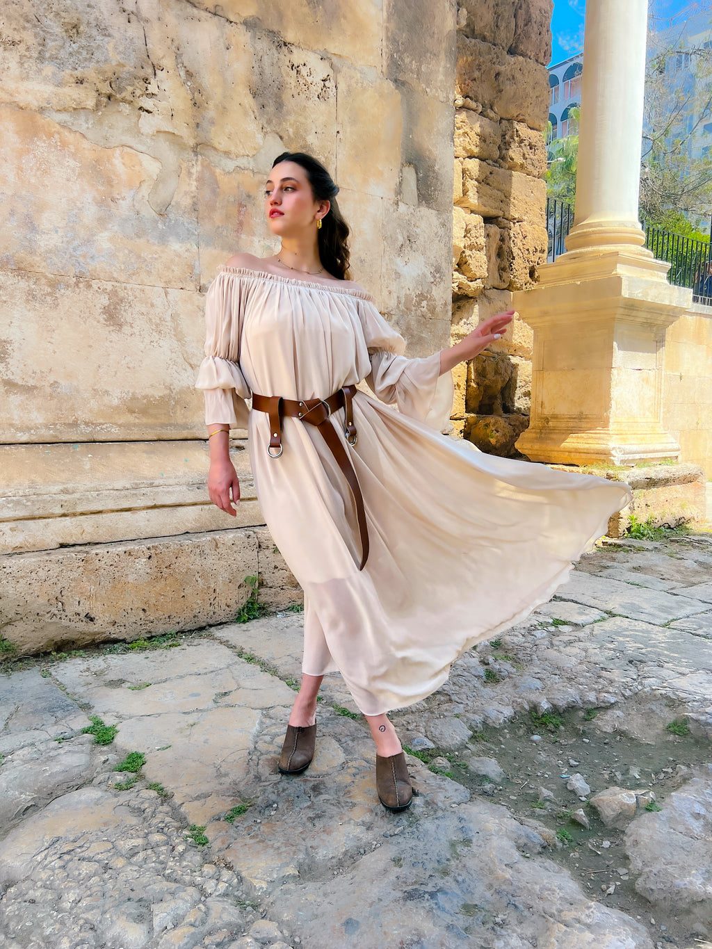 Bej Rengi Şifon Elbise