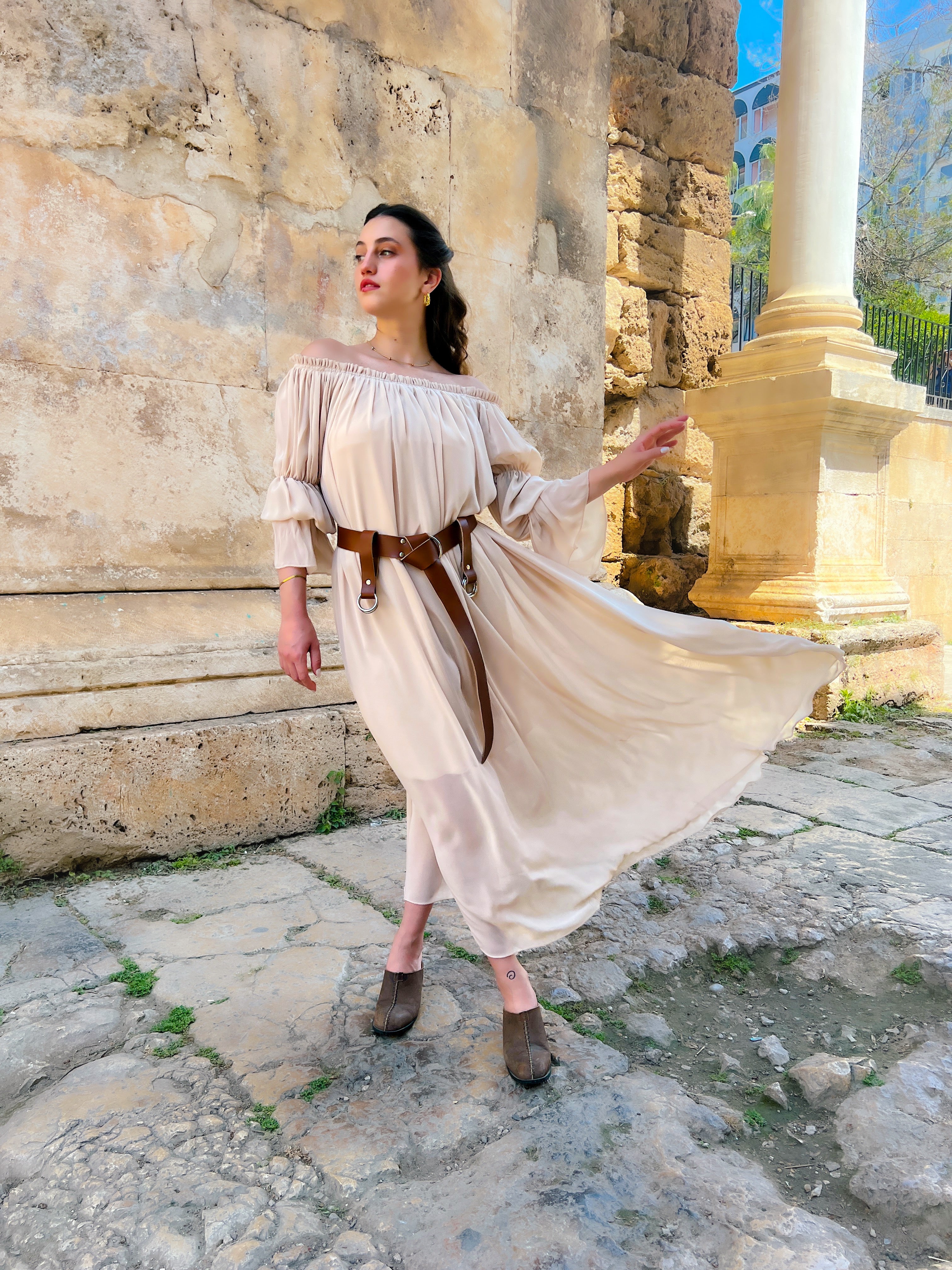 Bej Rengi Şifon Elbise