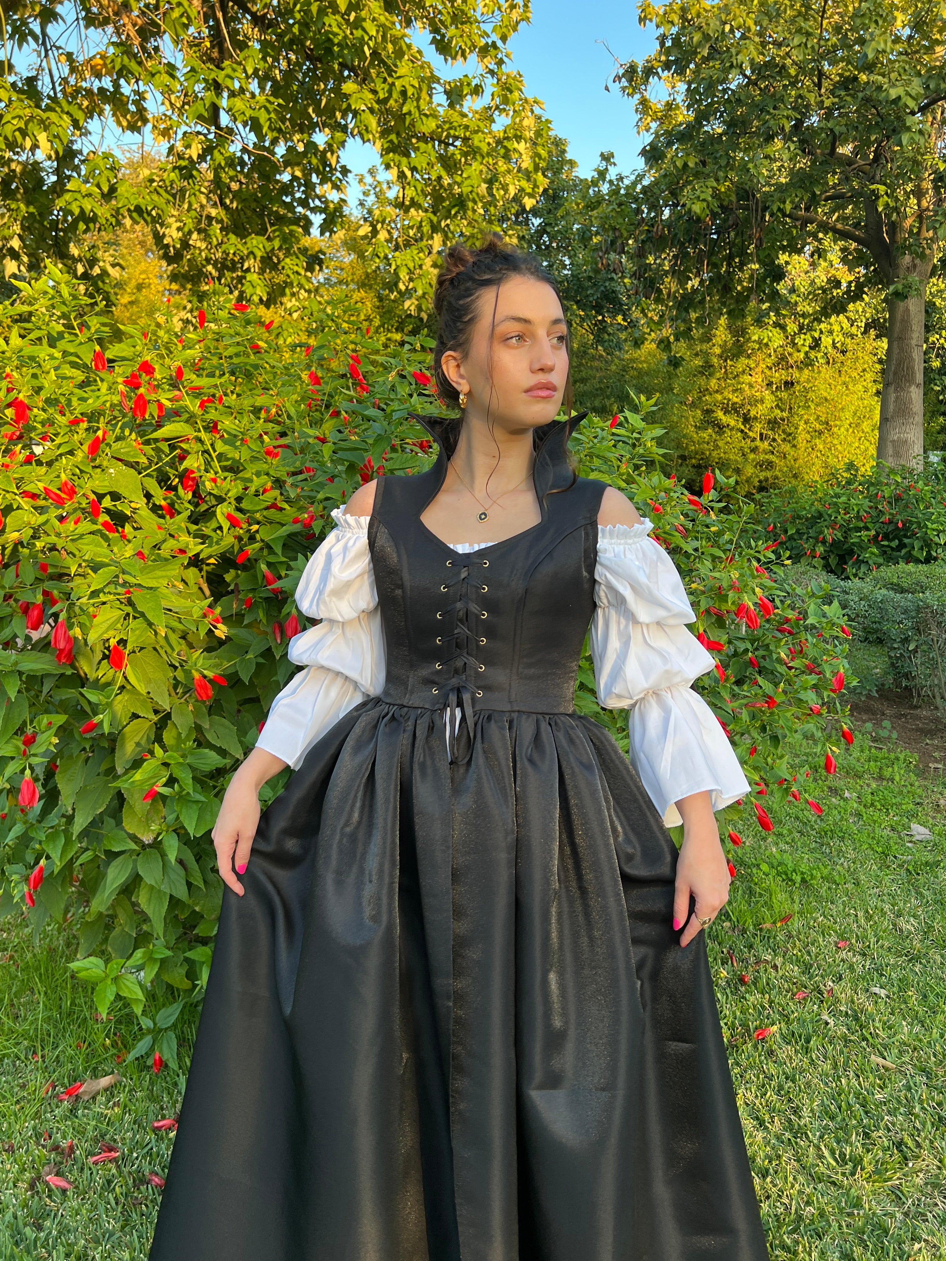 Dik Yaka Korse Elbise